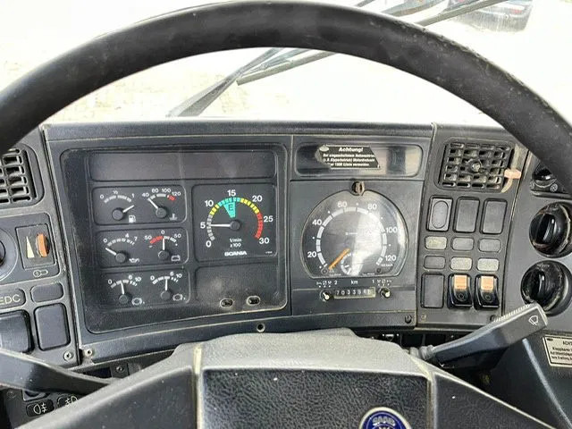 Kipper vrachtwagen Scania 113H 380 6x4 Tipper