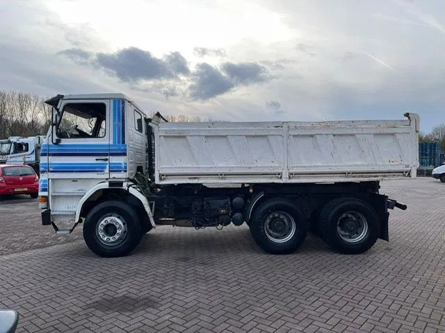 Kipper vrachtwagen Scania 113H 380 6x4 Tipper