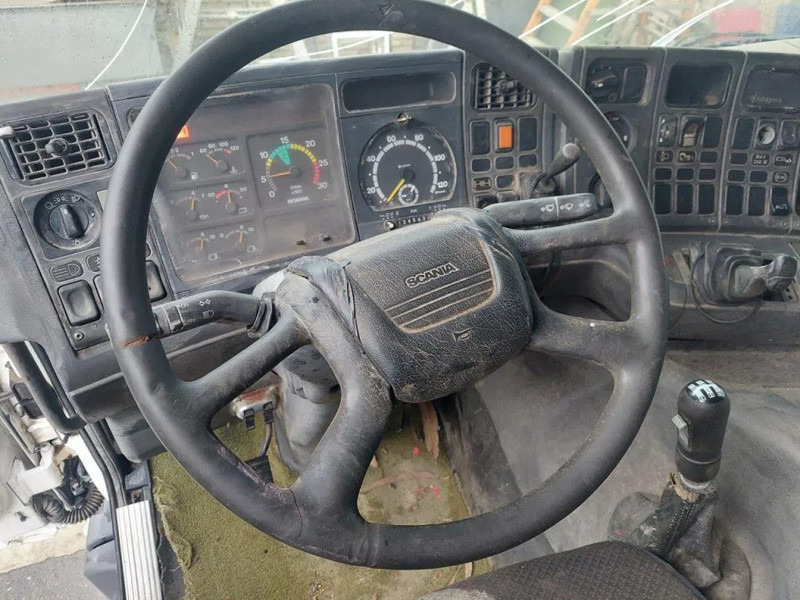 Kipper vrachtwagen Scania P124-420 8x4 Kipper Steel