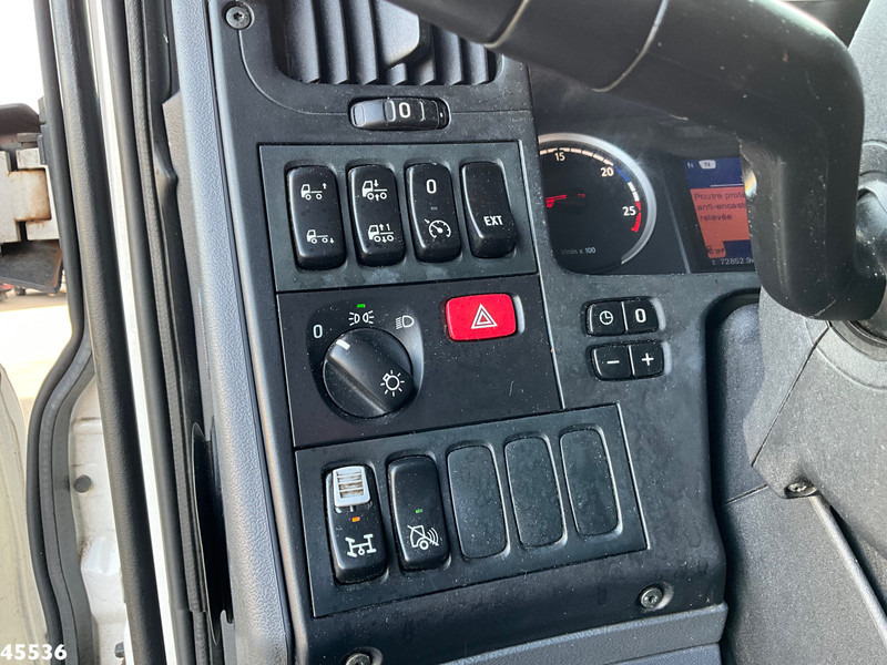 Kipper vrachtwagen Scania P 340 Euro 6 CNG HMF 25 Tonmeter laadkraan Just 72.852 km!