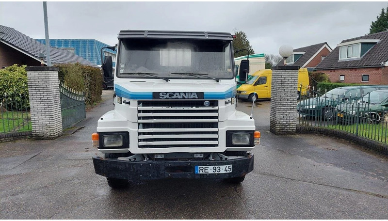 Kipper vrachtwagen Scania T113-320 6X4 Kipper Steel Spring