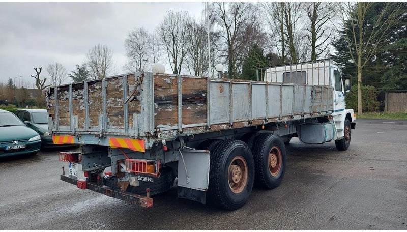 Kipper vrachtwagen Scania T113-320 6X4 Kipper Steel Spring