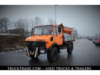Kipper vrachtwagen Unimog U1450