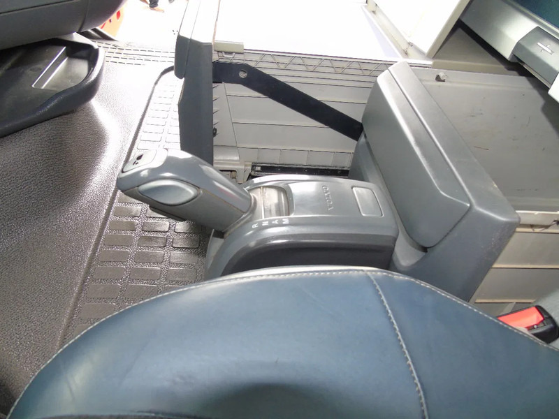 Kipper vrachtwagen Volvo FH 500 + 8X4 + SPRING + EURO 5 + RETARDER