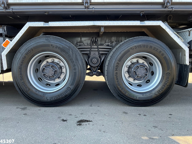 Kipper vrachtwagen Volvo FH 500 8x4 Effer 65 Tonmeter laadkraan + Fly-Jib