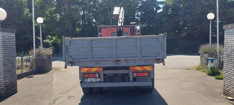 Kipper vrachtwagen Volvo FL 10.320 4x2 Kipper Crane Steel Suspension