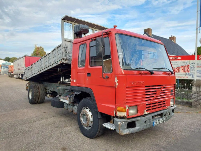 Kipper vrachtwagen Volvo FL 10 4X2 Kipper