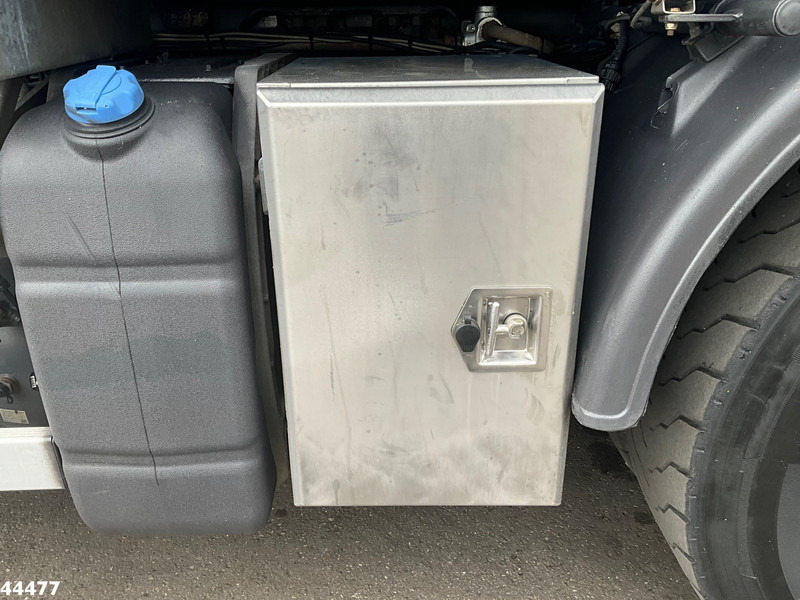 Kipper vrachtwagen Volvo FMX 540 8x4 Euro 6 Fassi 36 Tonmeter laadkraan