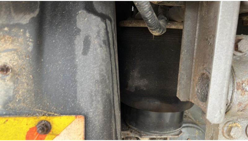 Kipper vrachtwagen Volvo FM 10 - 320 (POMPE MANUELLE / MANUAL PUMP / MANUAL GEARBOX / BOITE MANUELLE)