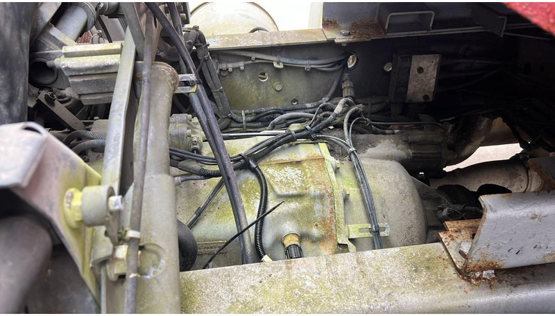 Kipper vrachtwagen Volvo FM 10 - 320 (POMPE MANUELLE / MANUAL PUMP / MANUAL GEARBOX / BOITE MANUELLE)