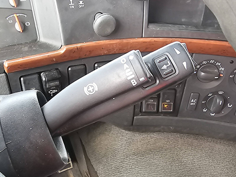 Kipper vrachtwagen Volvo FM 13.440 6X4