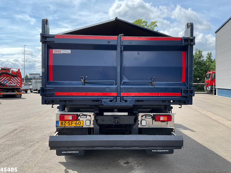 Kipper vrachtwagen Volvo FM 330 6x2/6x4 Hydrodrive HMF 16 Tonmeter Z-kraan