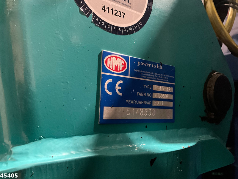 Kipper vrachtwagen Volvo FM 330 HMF 16 Tonmeter Z-kraan