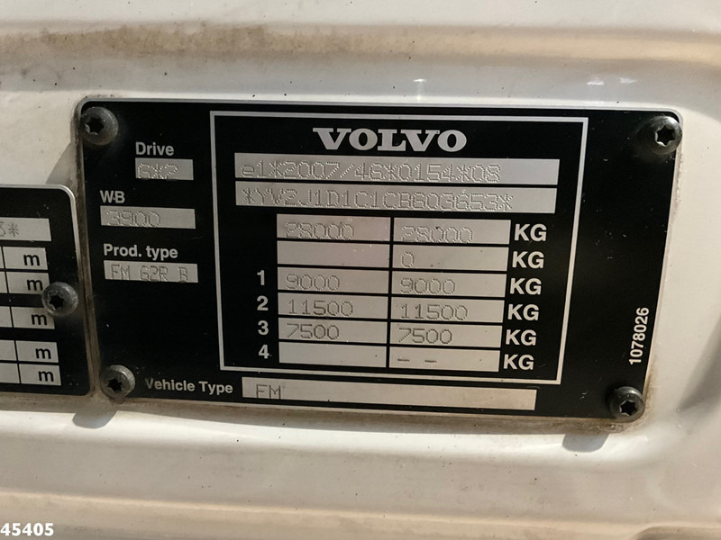Kipper vrachtwagen Volvo FM 330 HMF 16 Tonmeter Z-kraan