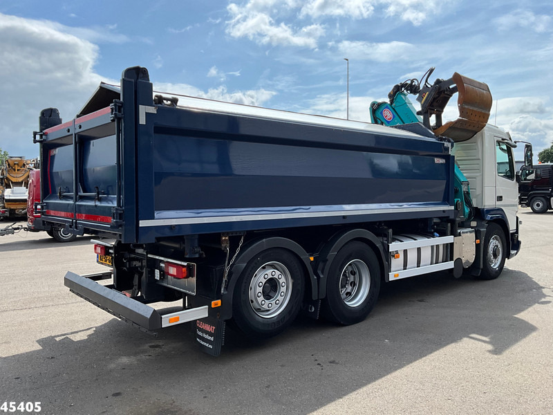 Kipper vrachtwagen Volvo FM 330 HMF 16 Tonmeter Z-kraan