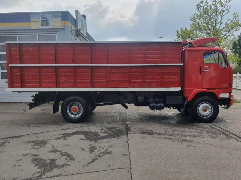 Kipper vrachtwagen Volvo F 89 IC 4X2 Muldenkipper Kipper Oldtimer