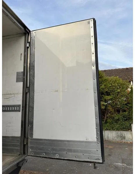 Koelwagen vrachtwagen DAF LF 45 220 L Tief Kühl TK TS 500e 12to STS Koffer