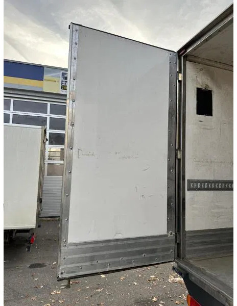 Koelwagen vrachtwagen DAF LF 45 220 L Tief Kühl TK TS 500e 12to STS Koffer