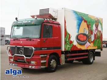 Koelwagen vrachtwagen Mercedes-Benz 1835 Actros Tiefkühler, Rohrbahnen Fleisch