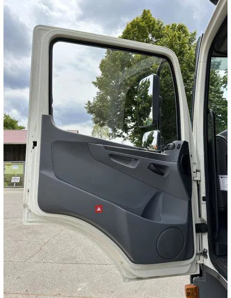 Koelwagen vrachtwagen Mercedes-Benz Atego 1222 L Kühl-LKW Klima