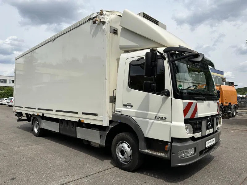 Koelwagen vrachtwagen Mercedes-Benz Atego 1222 L Kühl-LKW Klima