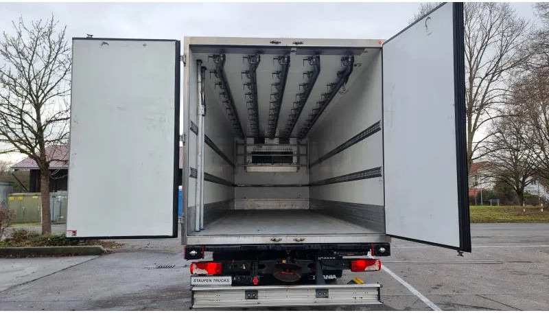 Koelwagen vrachtwagen Scania P360 4X2 Fleisch Rohrbahnen Carrier Vector 1550