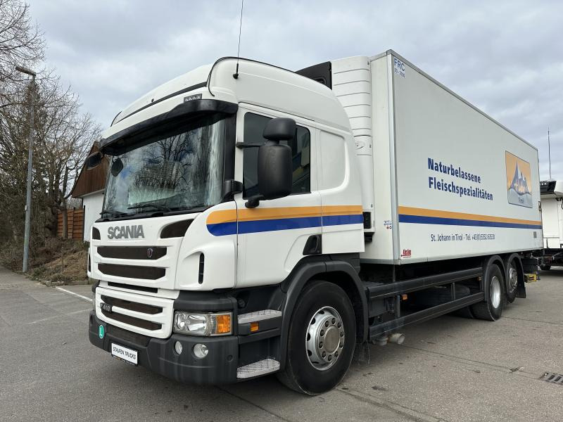 Koelwagen vrachtwagen Scania P410 6x2 Fleisch LKW Rohrbahnen Vector 1550