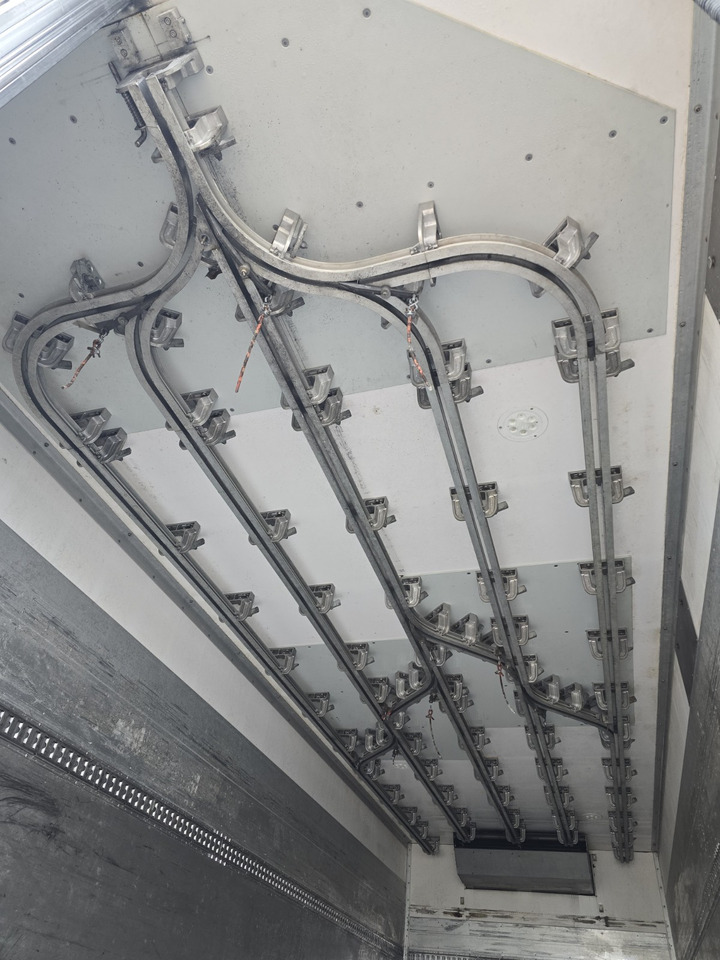 Koelwagen vrachtwagen VOLVO FM 370 - ThermoKing - meat Rail