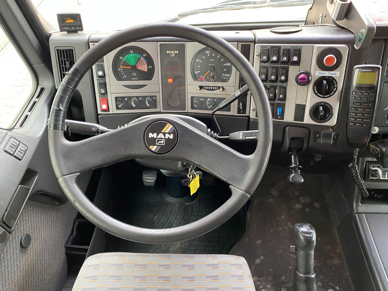 Kraanwagen MAN 27.464 6x4 | MKG HMK 350a 2L*FUNK*Retarder*AHK MAN 27.464 6x4 | MKG HMK 350a 2L*FUNK*Retarder*AHK