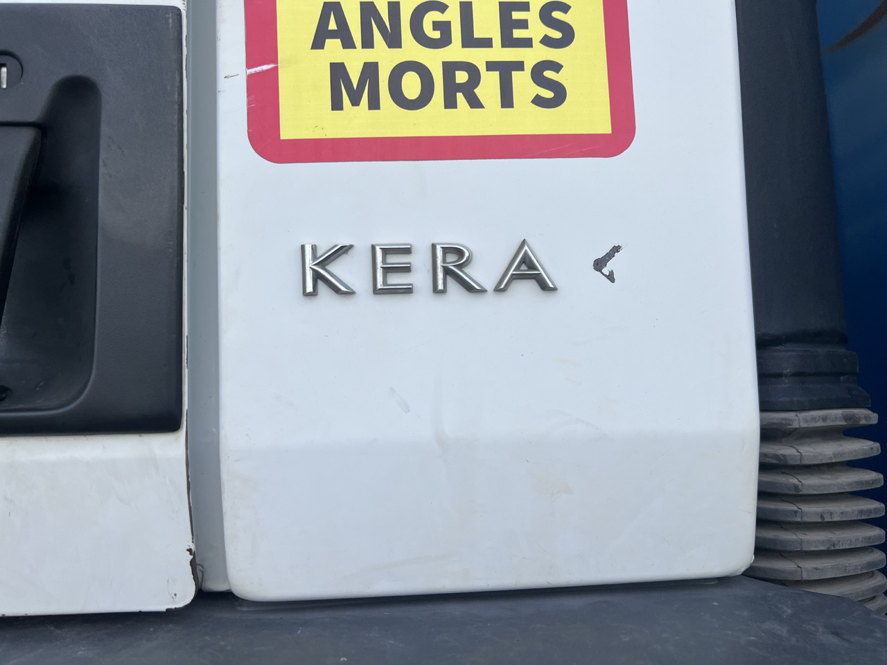 Kraanwagen RENAULT plateau grue radio commandée 380 DXI