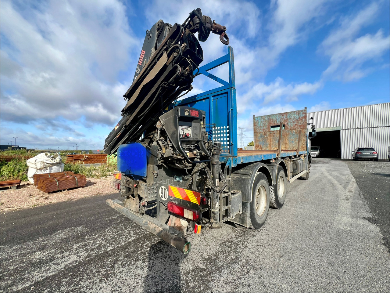 Kraanwagen RENAULT plateau grue radio commandée 380 DXI