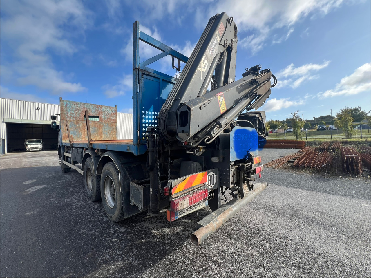 Kraanwagen RENAULT plateau grue radio commandée 380 DXI