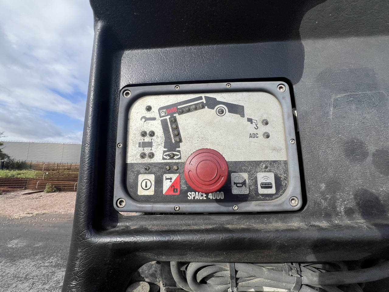 Kraanwagen RENAULT plateau grue radio commandée 380 DXI