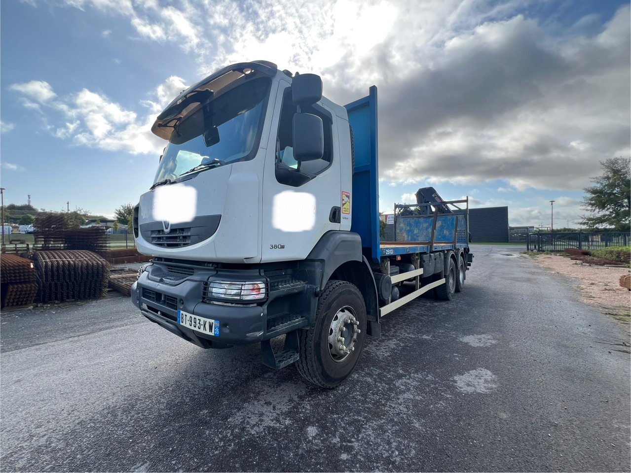 Kraanwagen RENAULT plateau grue radio commandée 380 DXI