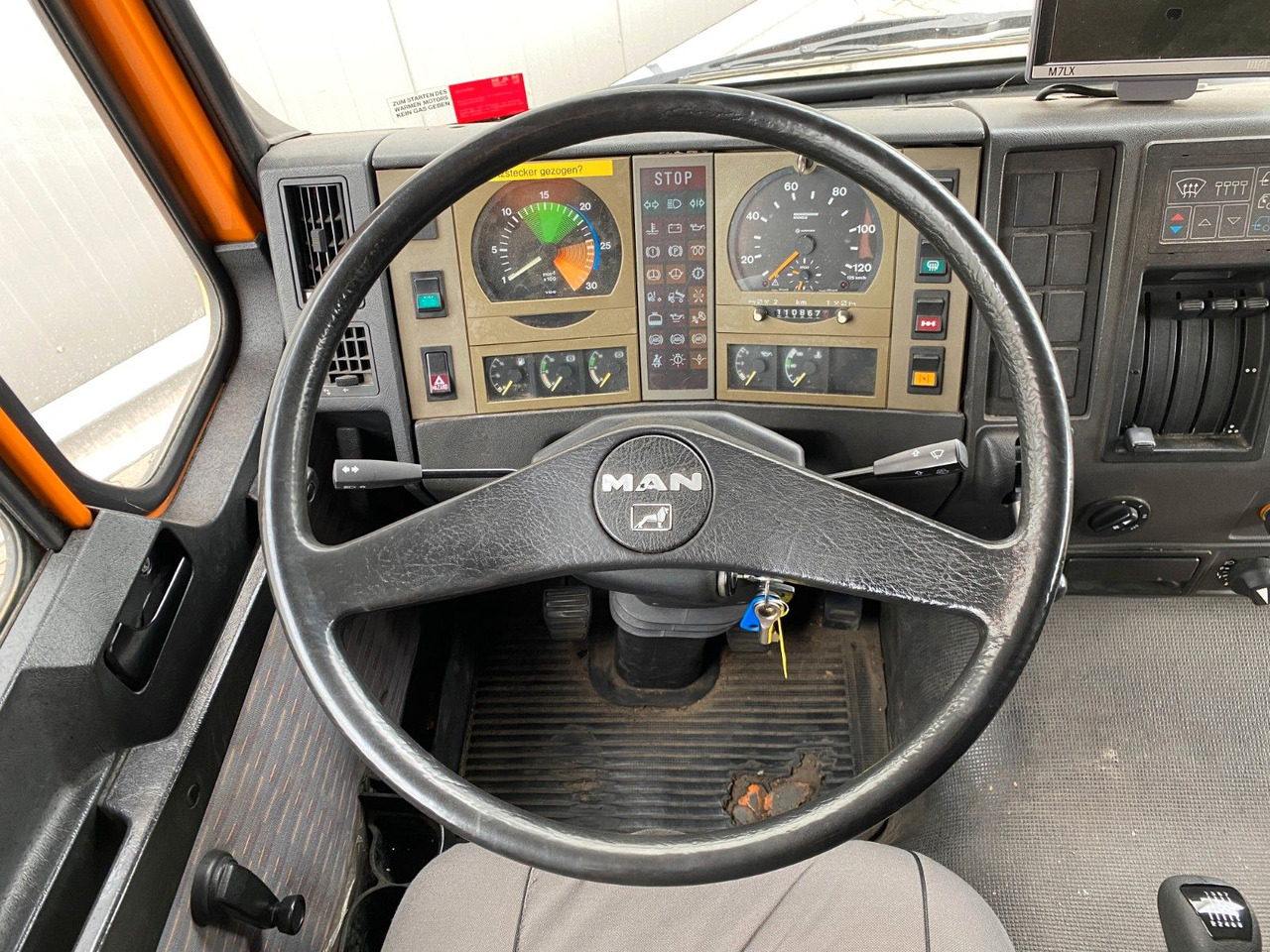 Vrachtwagen MAN 18.272 Polyma Stromaggregat/168kW | 3x Sitze*AHK