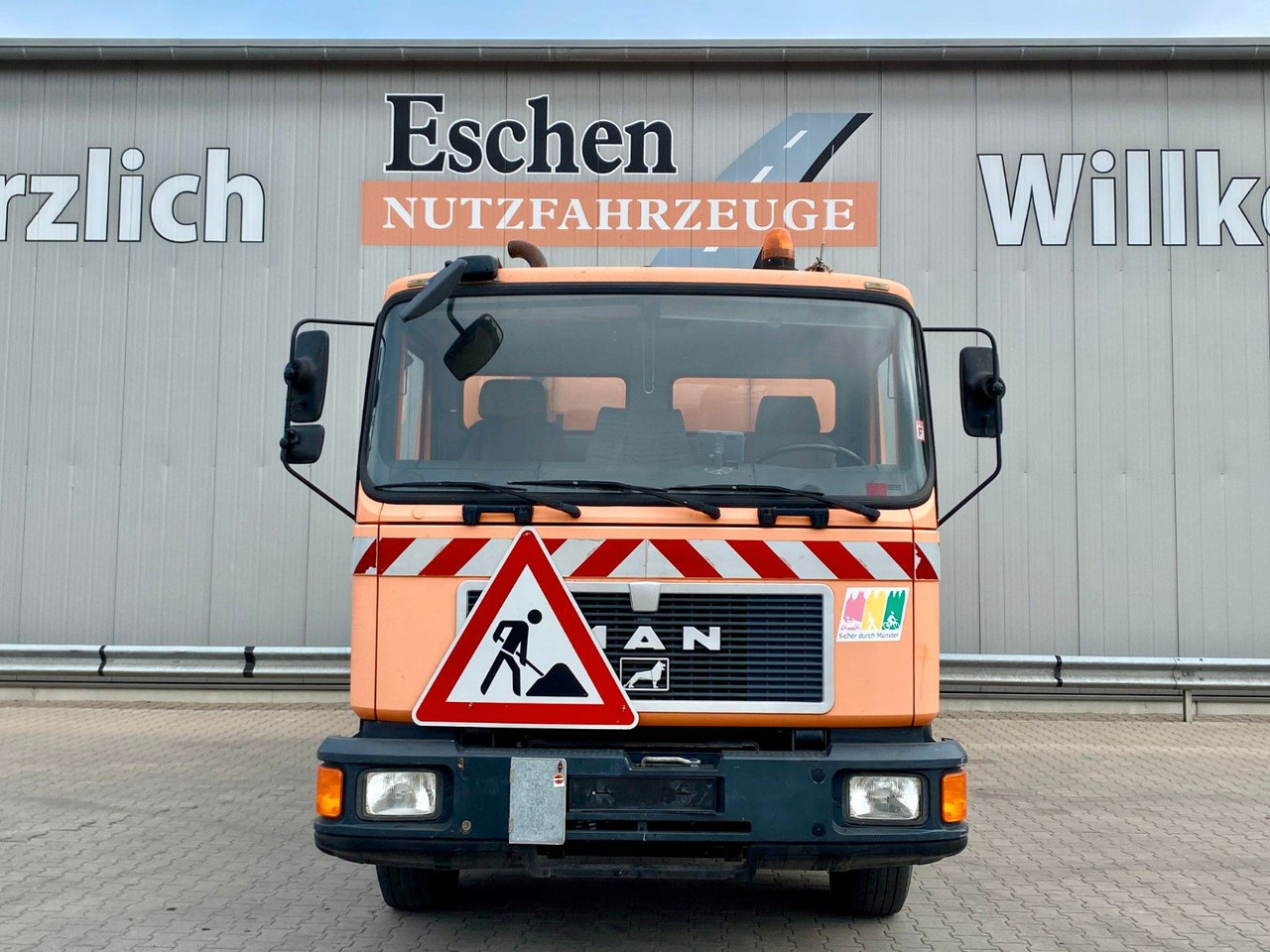Vrachtwagen MAN 18.272 Polyma Stromaggregat/168kW | 3x Sitze*AHK