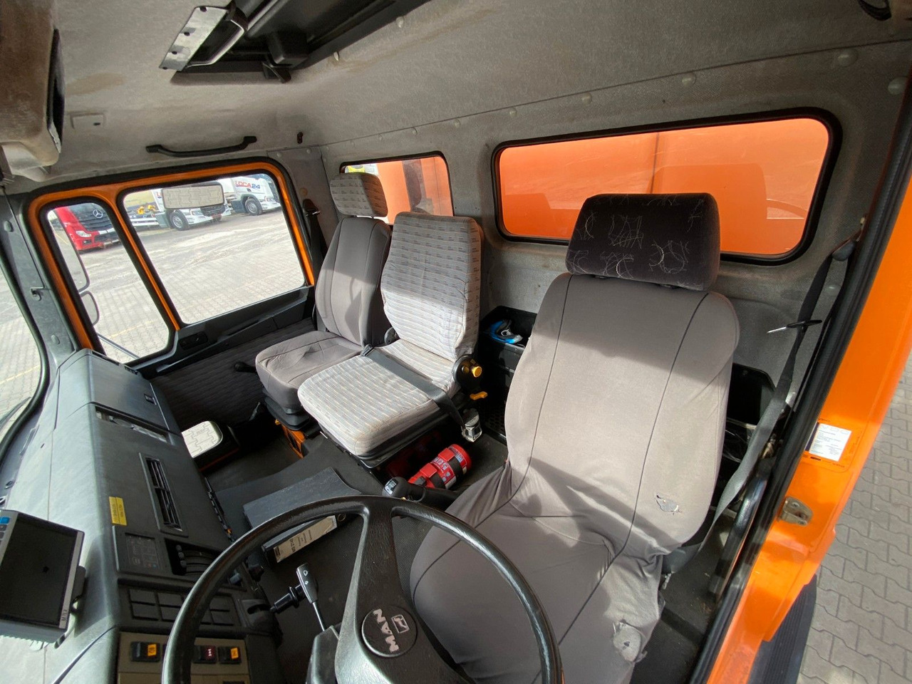 Vrachtwagen MAN 18.272 Polyma Stromaggregat/168kW | 3x Sitze*AHK