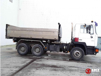 Kipper vrachtwagen MAN 26.322 6x4: afbeelding 4