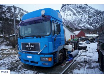 Containertransporter/ Wissellaadbak vrachtwagen MAN 26.463: afbeelding 1