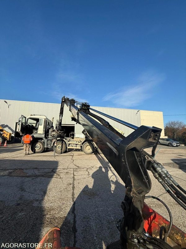 Vrachtwagen MAN 8x4 - 32-400 BiBenne grue - 11.2014 / 375000 KM