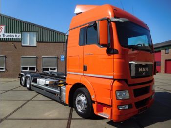 Containertransporter/ Wissellaadbak vrachtwagen MAN TGX 26.400 / 6X2-2 LL / VOLUME / BDF-CONTAINER-T: afbeelding 1