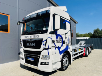 Containertransporter/ Wissellaadbak vrachtwagen MAN TGX 26.420: afbeelding 1
