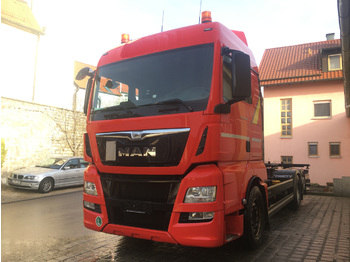 Containertransporter/ Wissellaadbak vrachtwagen voor het vervoer van containers MAN TGX 26.440 6x2 Euro 6 Intarder Liftachse: afbeelding 1
