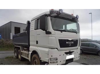 Kipper vrachtwagen MAN TGX 26.540 6x4 tippbil m/asfaltkapell: afbeelding 1