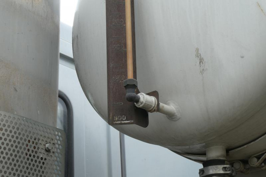 Vrachtwagen MERCEDES-BENZ Actros 3235 B 8x4 Betonmischer Stetter 9m³ -Deutsch