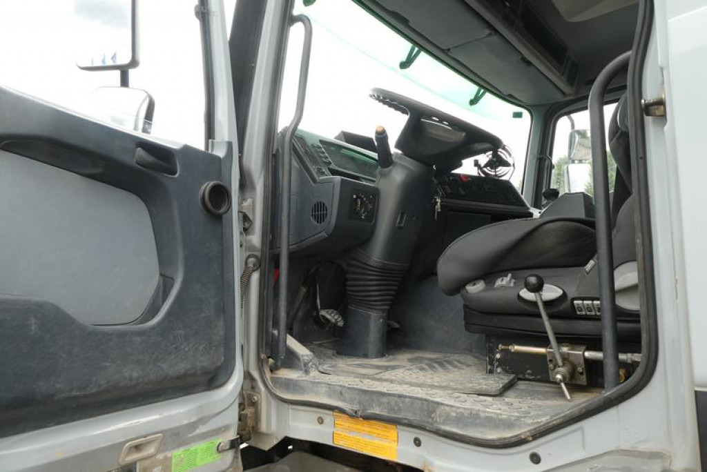 Vrachtwagen MERCEDES-BENZ Actros 3235 B 8x4 Betonmischer Stetter 9m³ -Deutsch