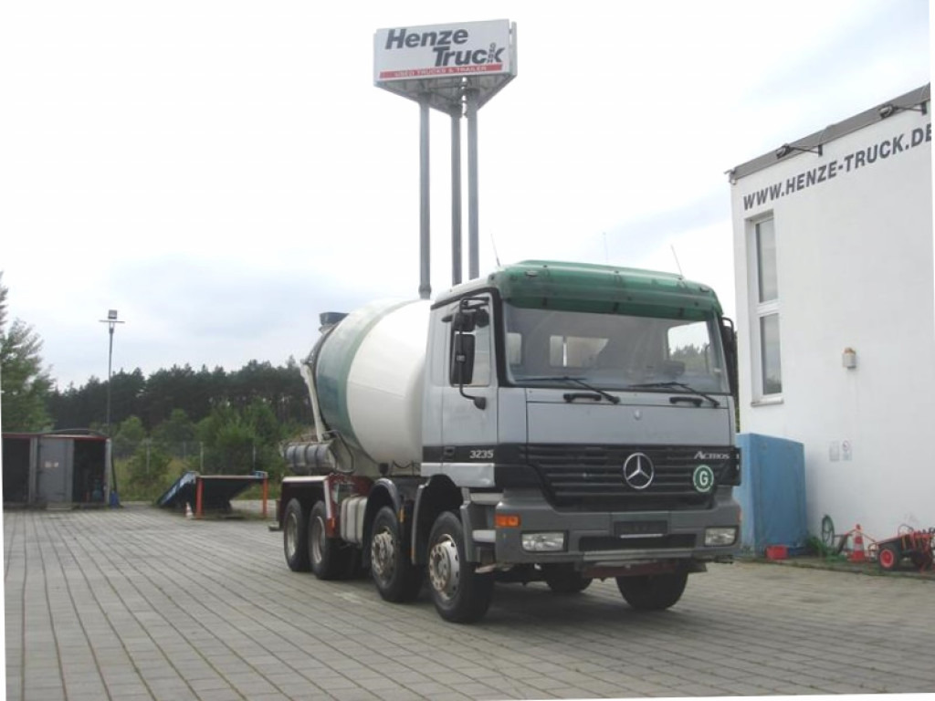 Vrachtwagen MERCEDES-BENZ Actros 3235 B 8x4 Betonmischer Stetter 9m³ -Deutsch