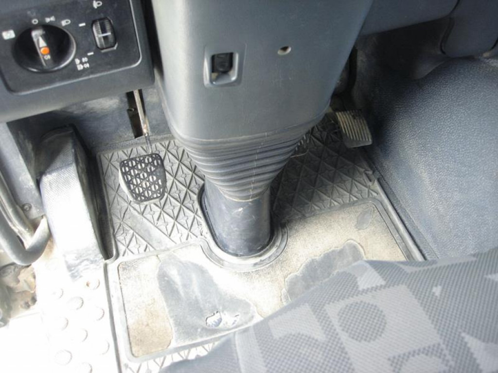 Vrachtwagen MERCEDES-BENZ Actros 3235 B 8x4 Betonmischer Stetter 9m³ -Deutsch