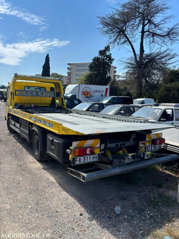 Vrachtwagen MITSUBISHI - CANTER - 2018 - 144 000 KM