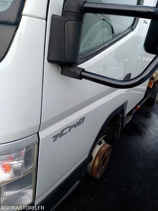 Vrachtwagen MITSUBISHI CANTER ( MOTEUR HS )